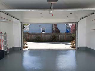 Garage Door Repair Company Near Me - Sammamish WA